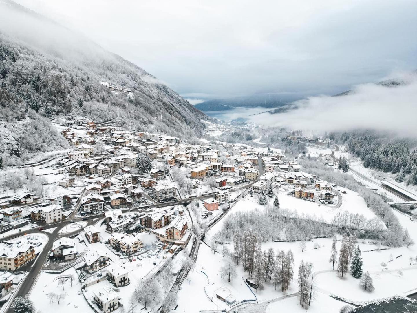 Residenza Albare Aparthotel Marilleva Bagian luar foto